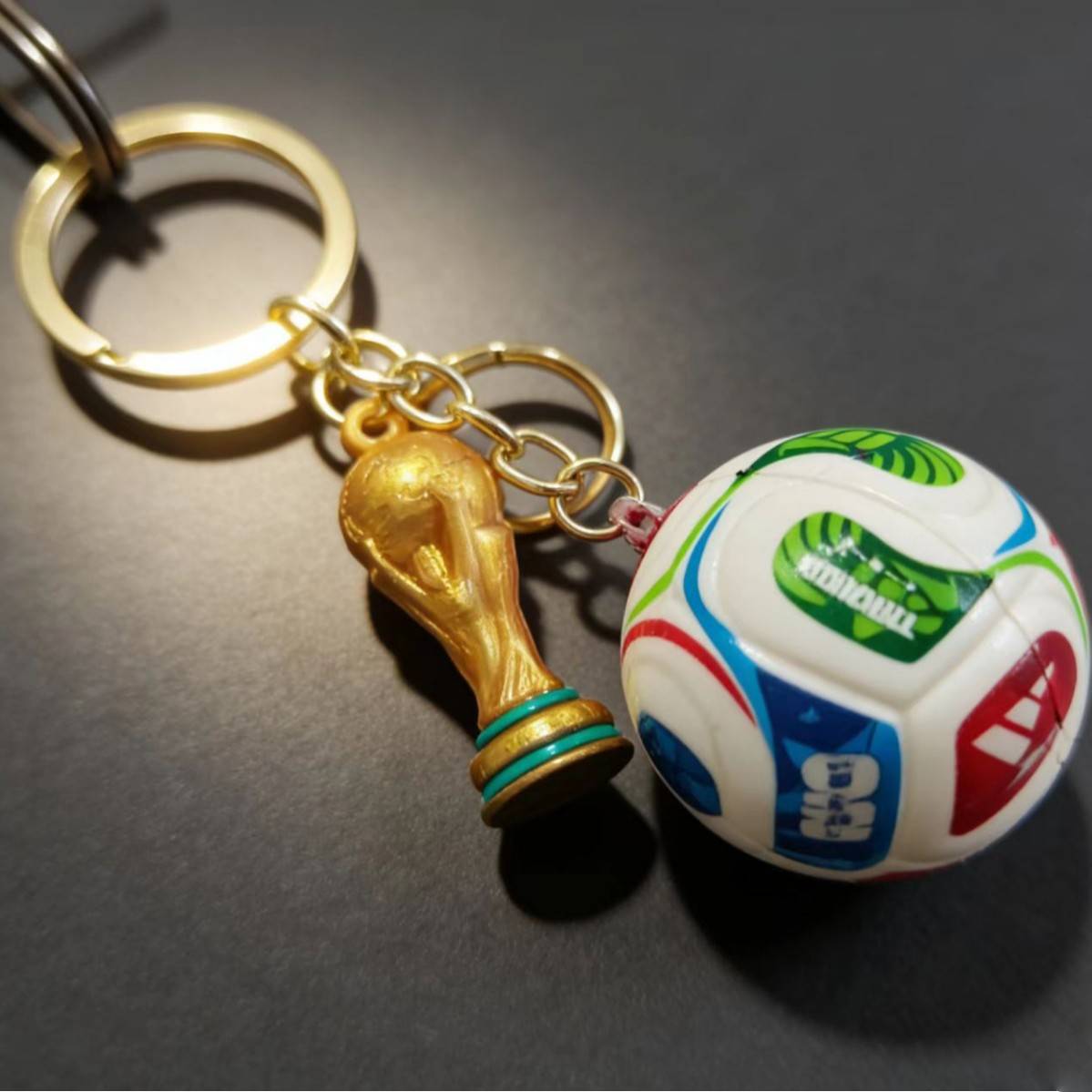 🔥Buy 1 Get 1 FREE: Share the Passion!⚽🏆 2026 World Cup Trophy Keychain